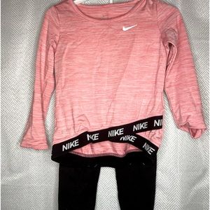 Nike 2-Piece Dry-Fit Set